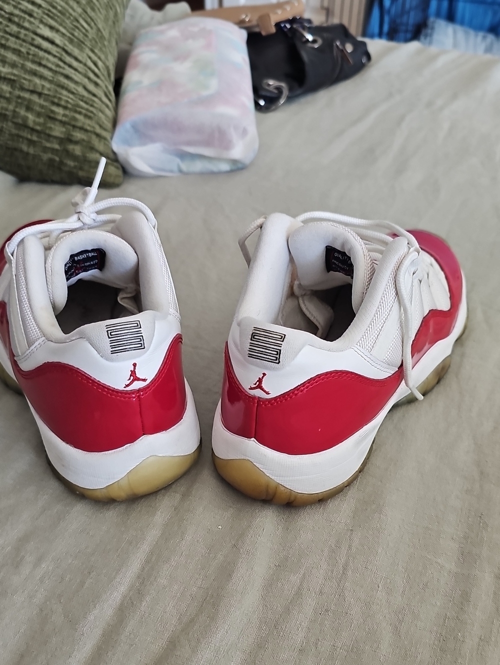 Nike Retro Air Jordan Cherry And White - Picture 16 of 16